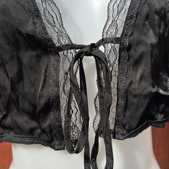 Princess Polly Vintage Tie Up Lace Crop Top Black Size 0 - Picture 7 of 14